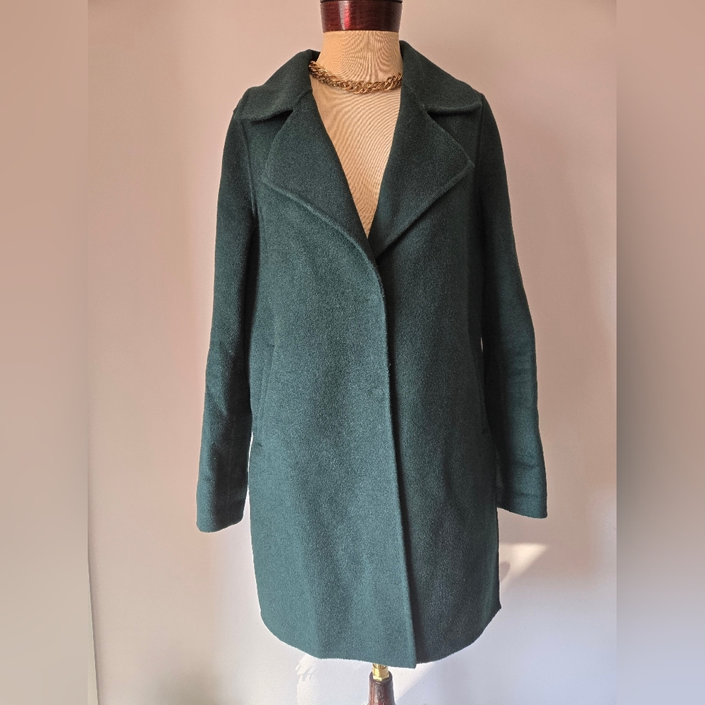 BELLE & BLOOM Australia Green Wool Blend Relaxed Fit Coat. Size Small